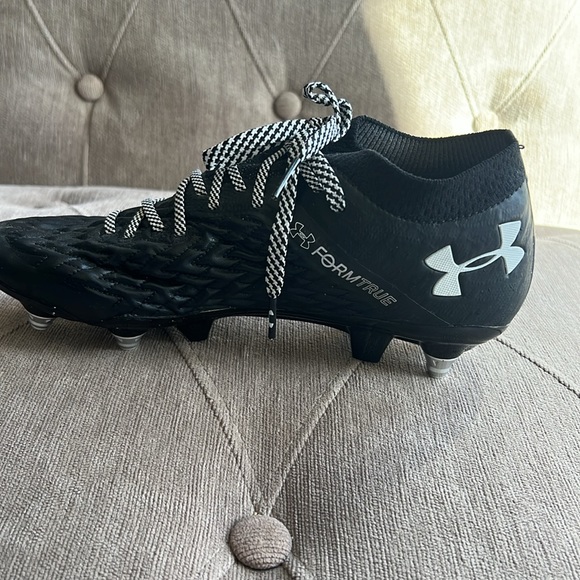 Women’s soccer cleats with metal studs - Picture 4 of 6